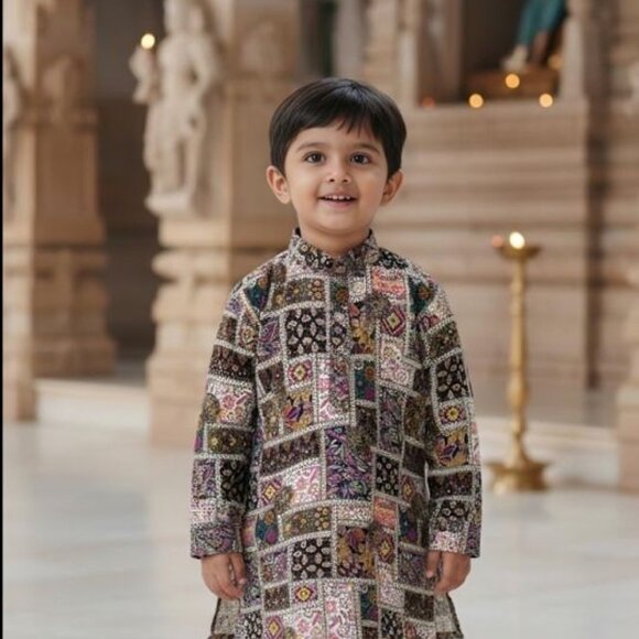 Boy's Kurta - Picture 3 of 7
